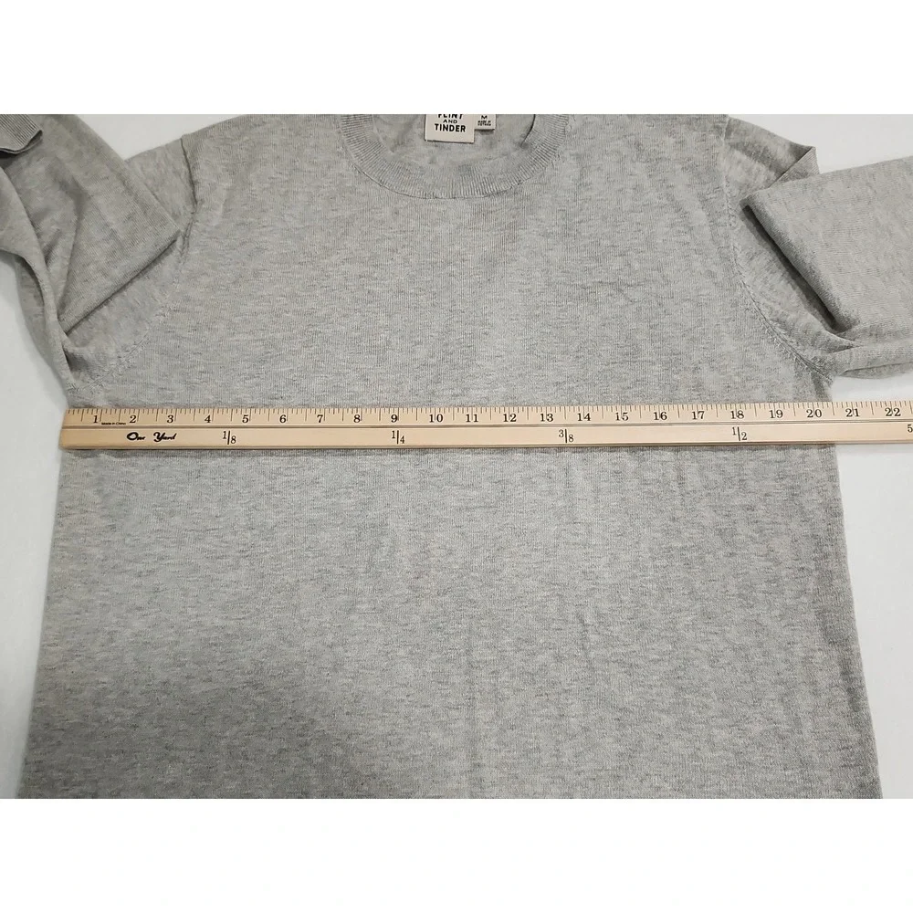 Flint and Tinder Huckberry Crewneck Sweater Mens M Ribbed Collar Cuffs Hem Gray